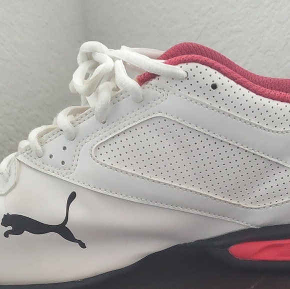 Puma  white shoes for men's size 10.5 - Picture 3 of 7